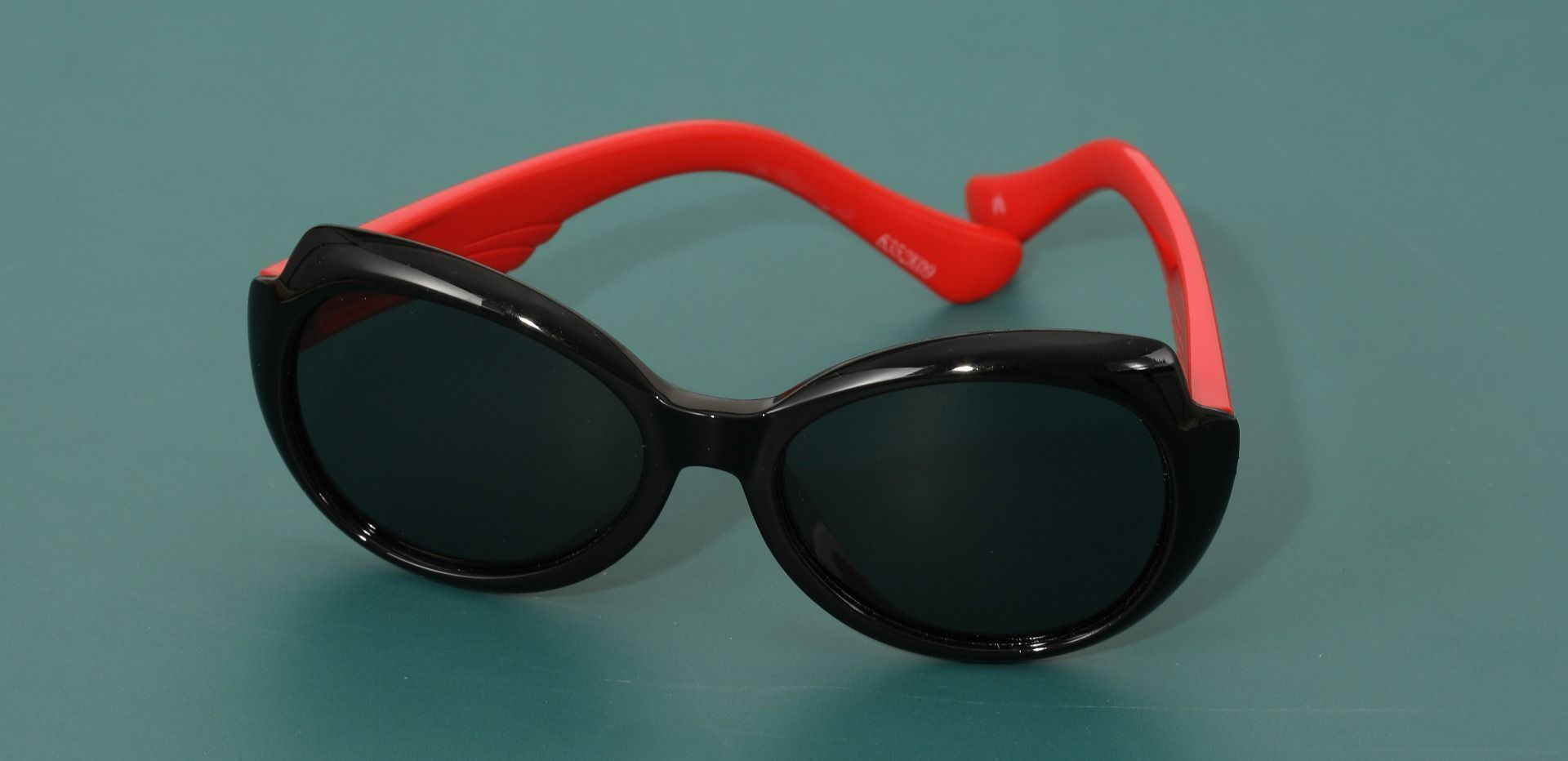 Robin Oval Single Vision Sunglasses - Black Frame With Gray Lenses